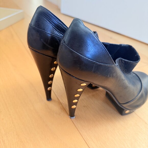 Studded Black 6β Heels β Bold, Funky & Fierce!! - Picture 2 of 4